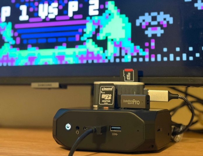 A dedicated mini-computer for running PICO-8 from physical flash storage carts